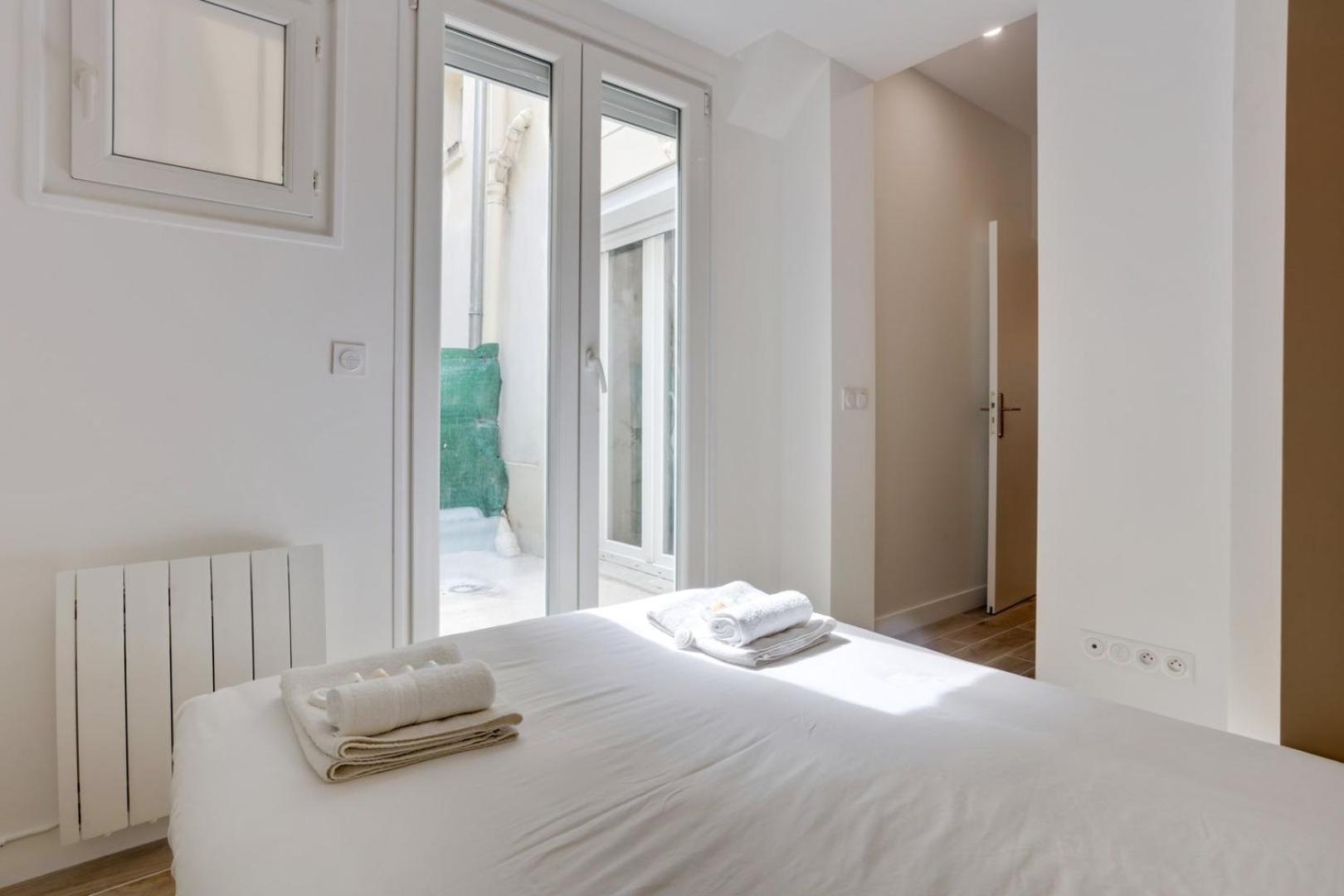 245 Mercedes - Superb In Appartement *
