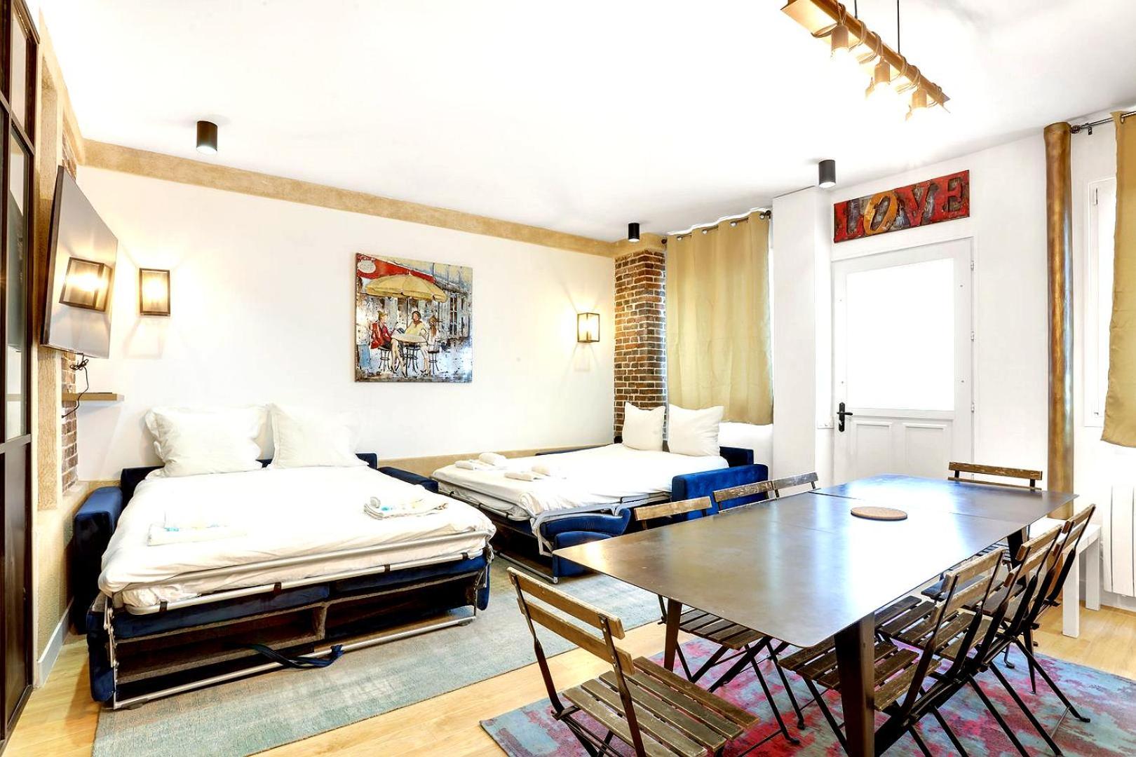 245 Mercedes - Superb In Appartement Paris
